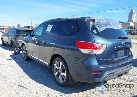2015 Nissan Pathfinder Platinum z USA, uszkodzony, nr VIN 5N1AR2MN0FC696678